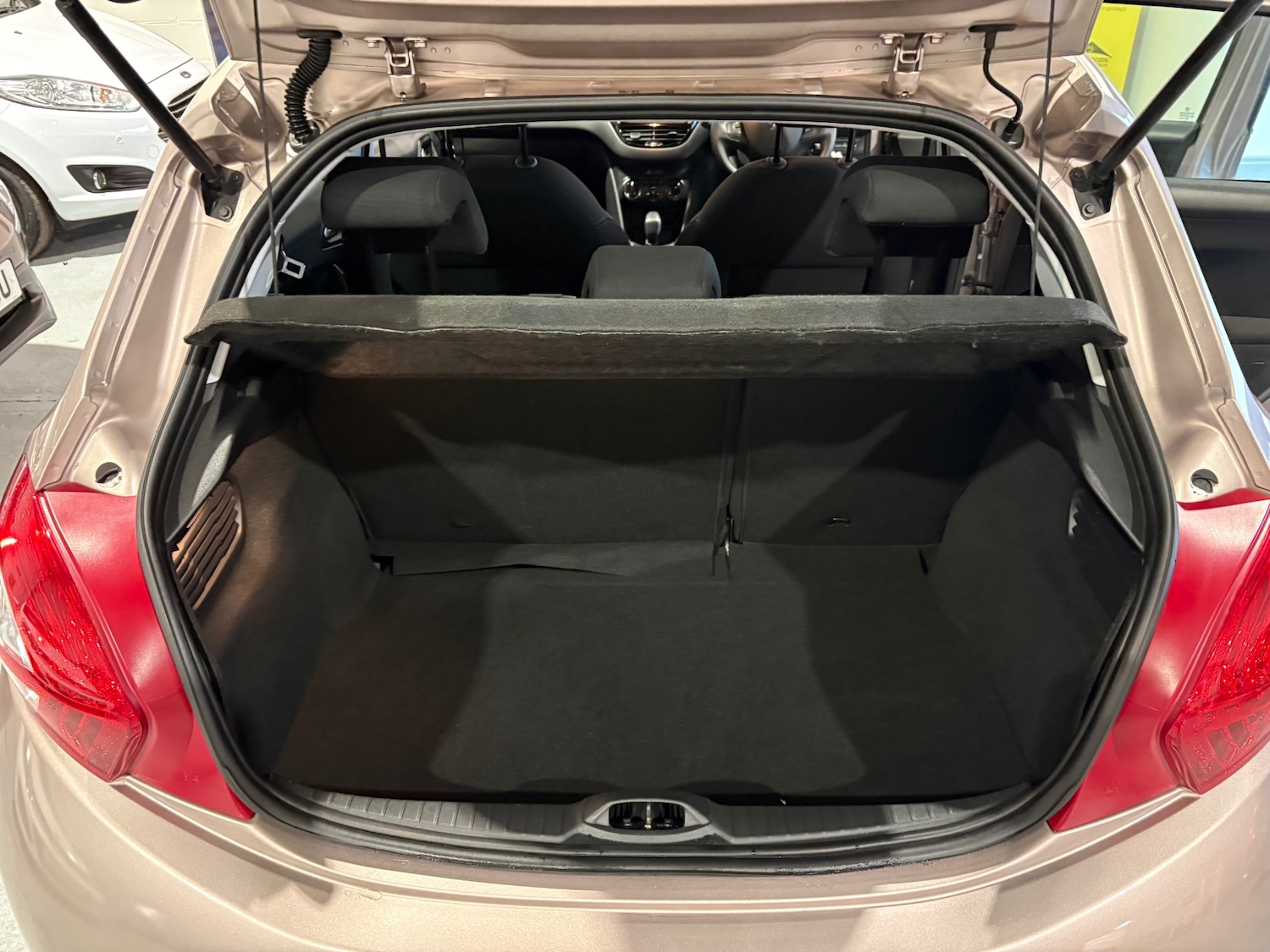 Used Peugeot 208 2015 for sale - 77189567: Photo 18