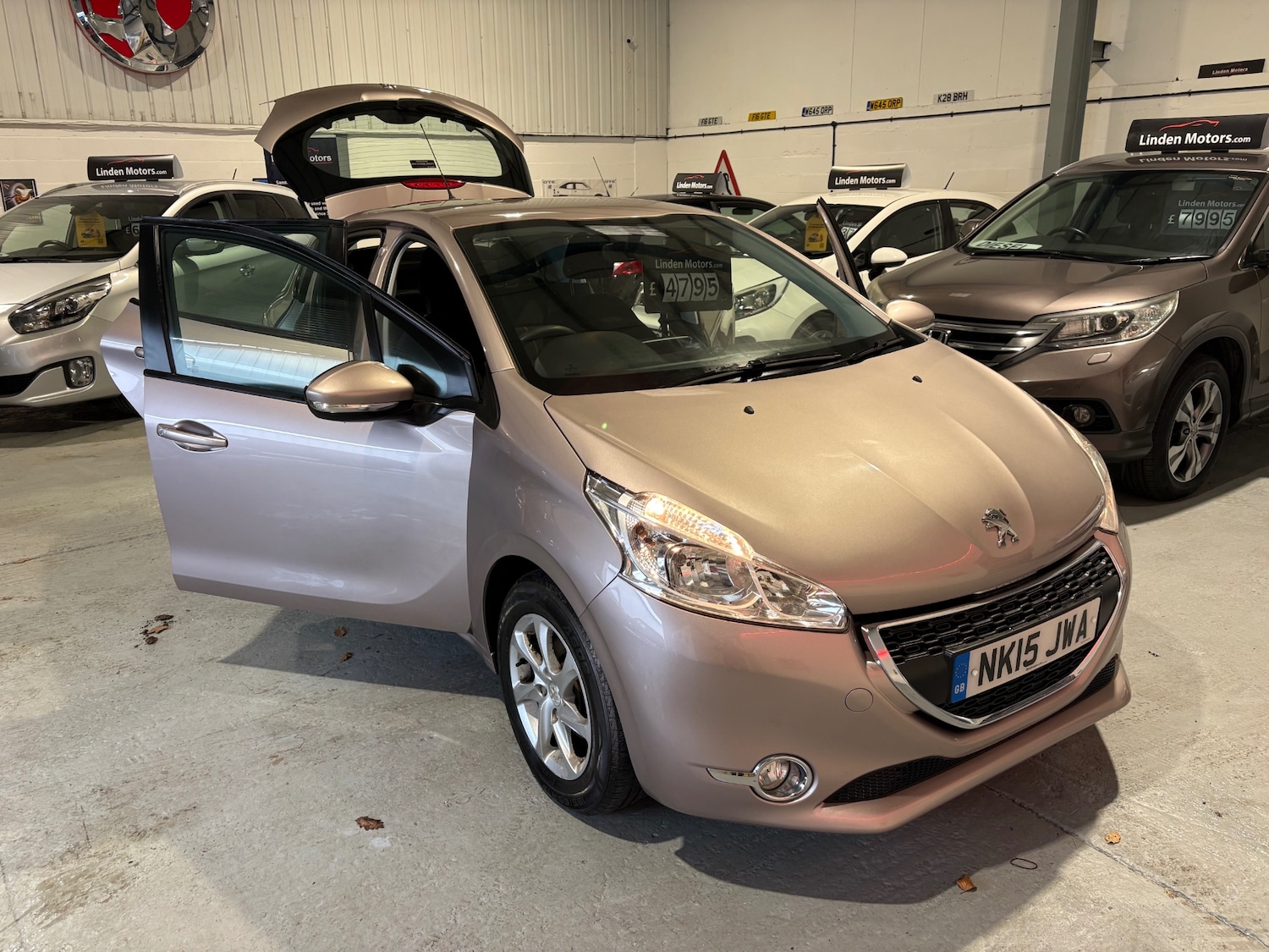 Used Peugeot 208 2015 for sale - 77189567: Photo 8