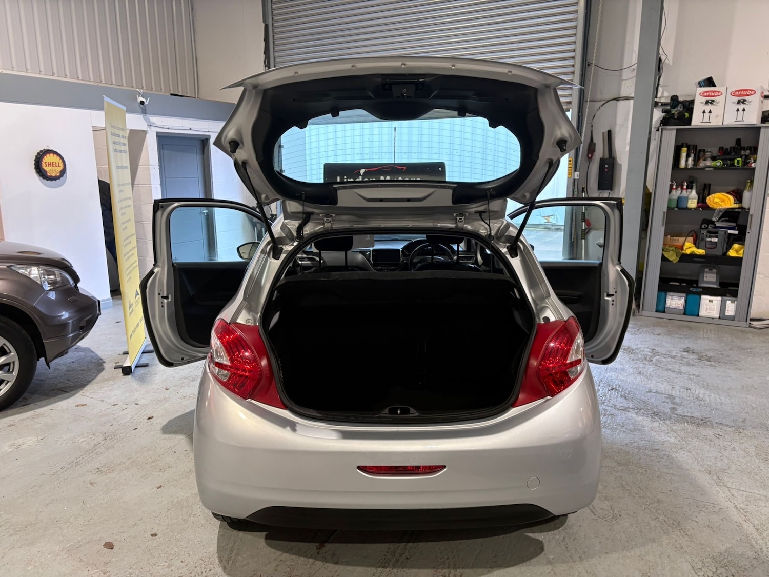 Used Peugeot 208 2013 for sale - 77289473: Photo 15