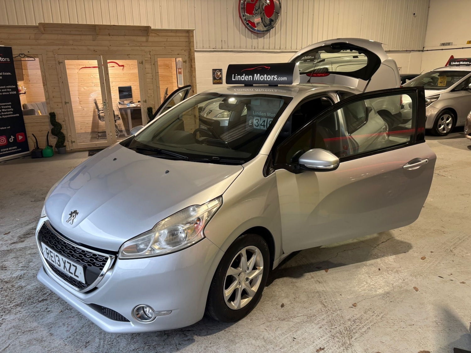 Used Peugeot 208 2013 for sale - 77289473: Photo 19