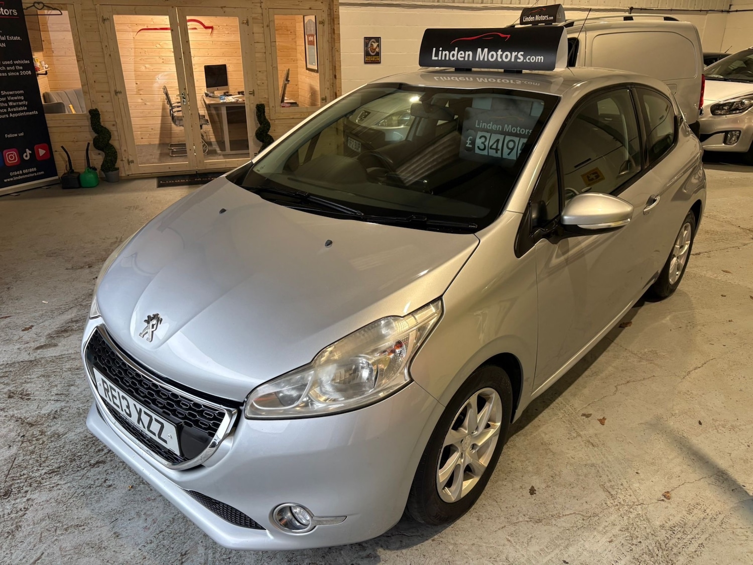 Used Peugeot 208 2013 for sale - 77289473: Photo 2