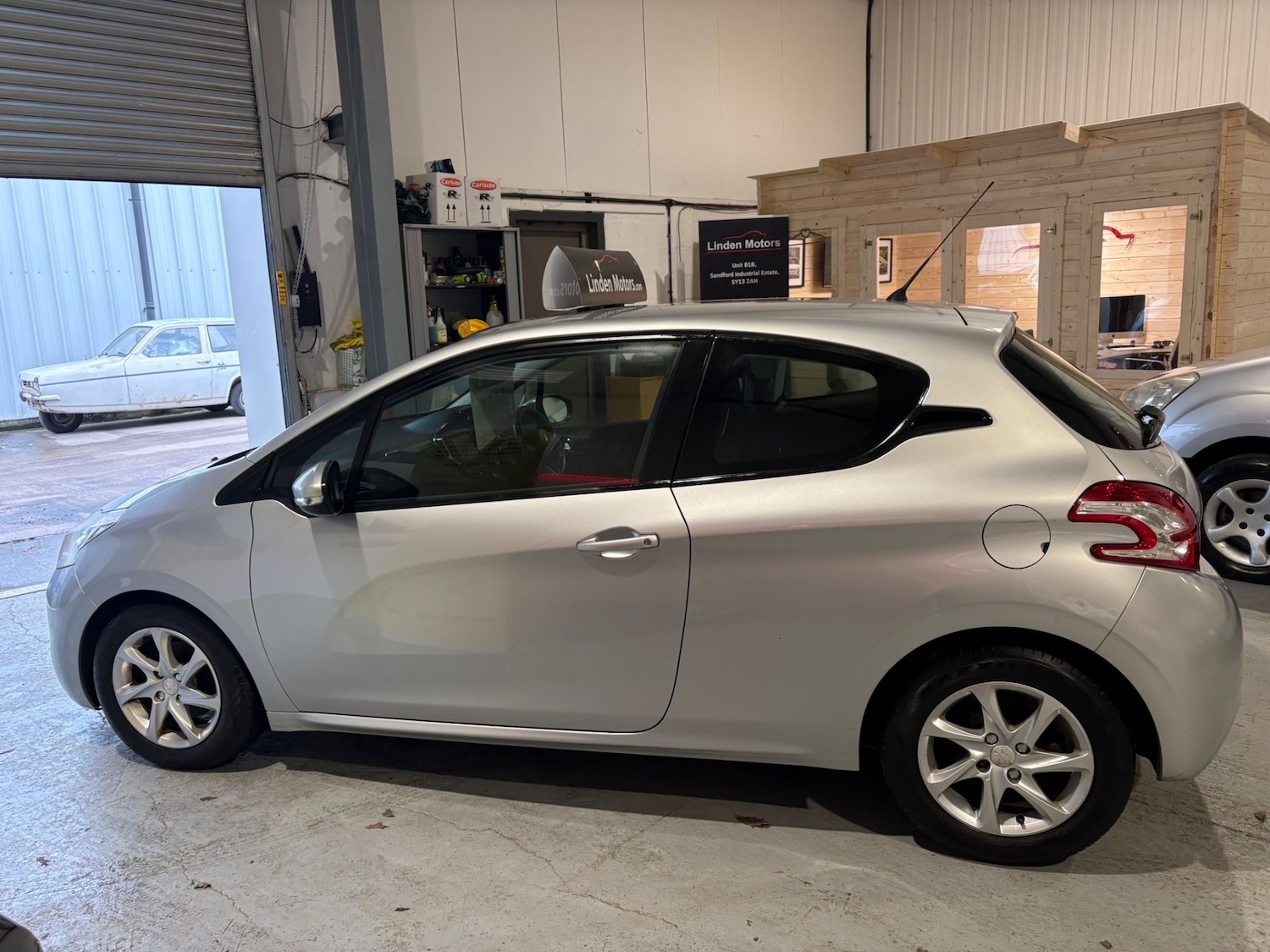 Used Peugeot 208 2013 for sale - 77289473: Photo 4