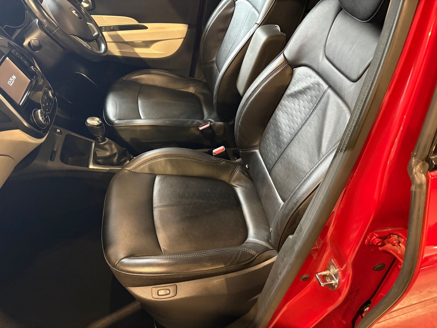 Used Renault Captur 2019 for sale - 77319876: Photo 18