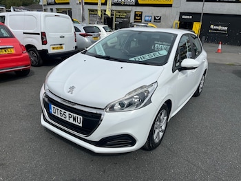 Peugeot - 208