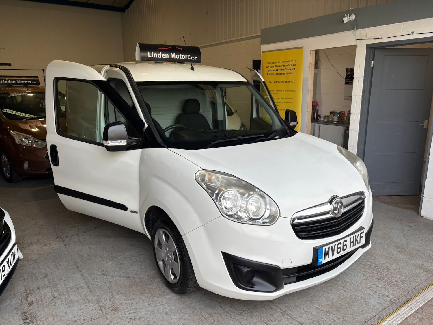 Used Vauxhall Combo 2016 for sale - 77595223: Photo 7