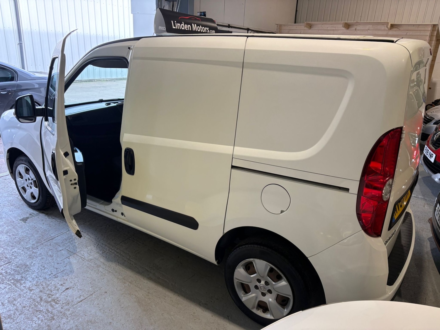 Used Vauxhall Combo 2016 for sale - 77595223: Photo 9