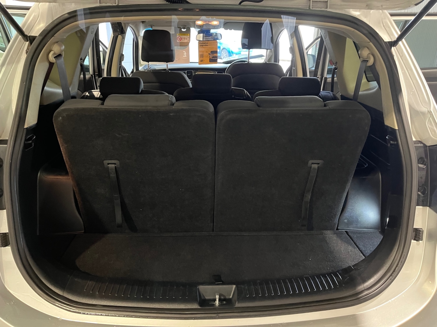 Used Kia Carens 2015 for sale - 77013824: Photo 11