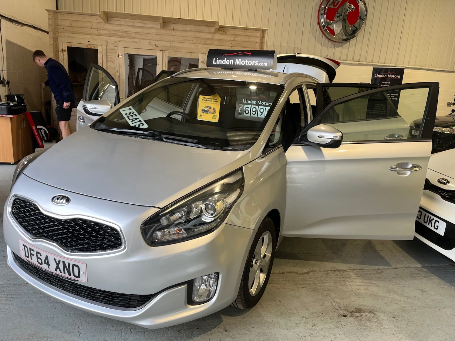 Used Kia Carens 2015 for sale - 77013824: Photo 12