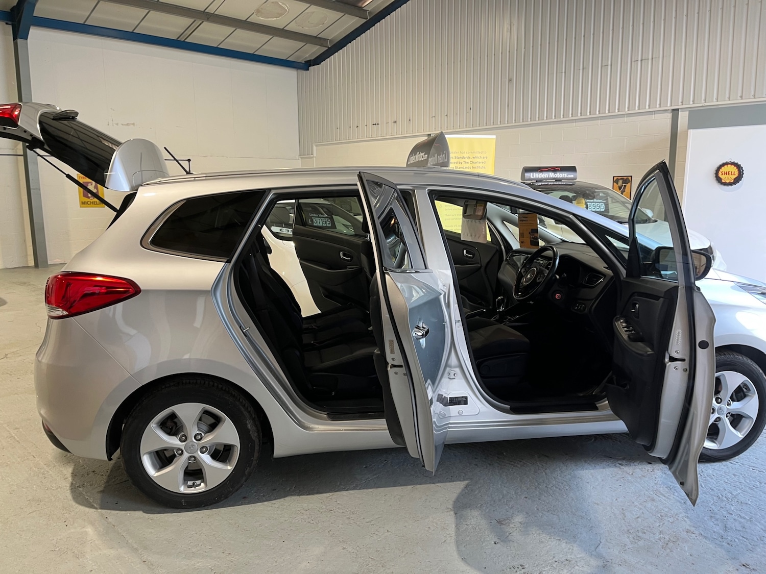 Used Kia Carens 2015 for sale - 77013824: Photo 15