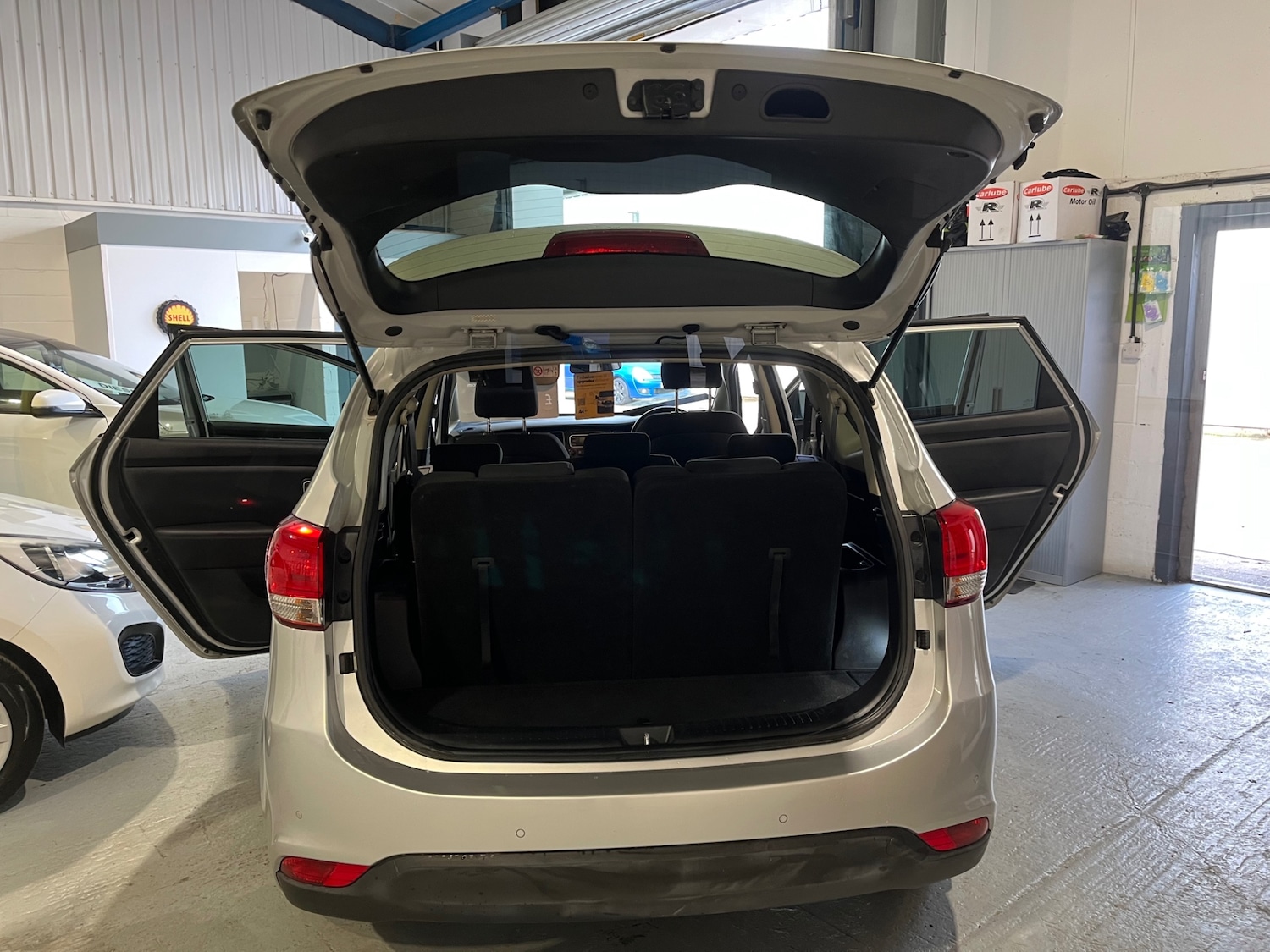 Used Kia Carens 2015 for sale - 77013824: Photo 16