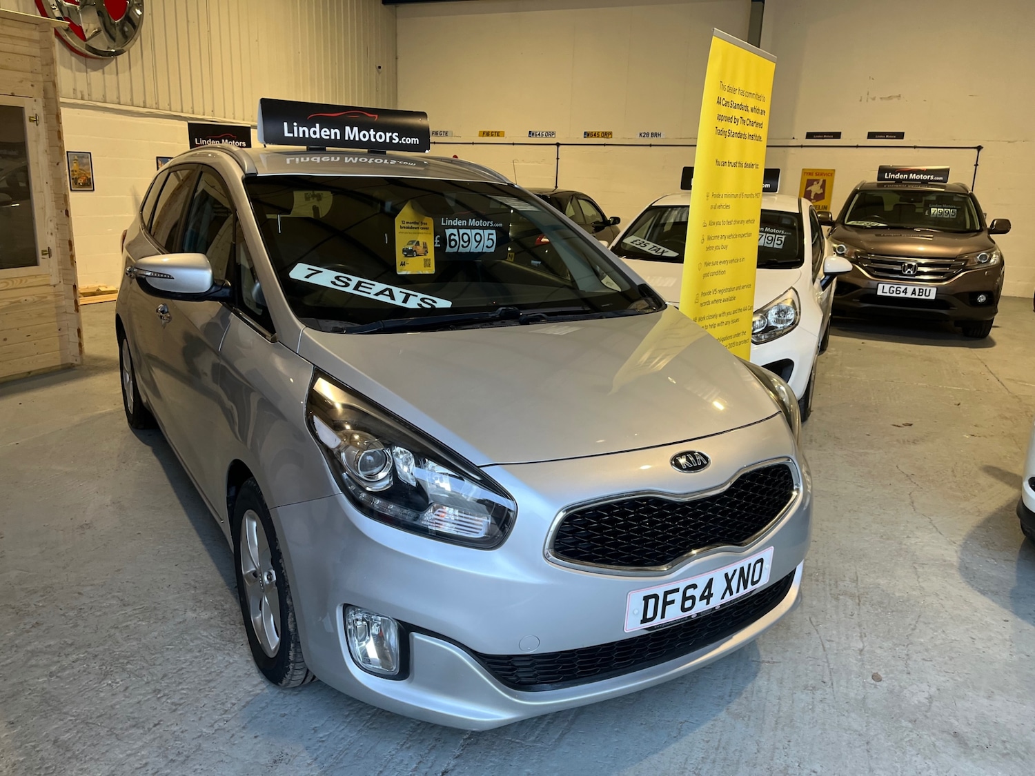 Used Kia Carens 2015 for sale - 77013824: Photo 3