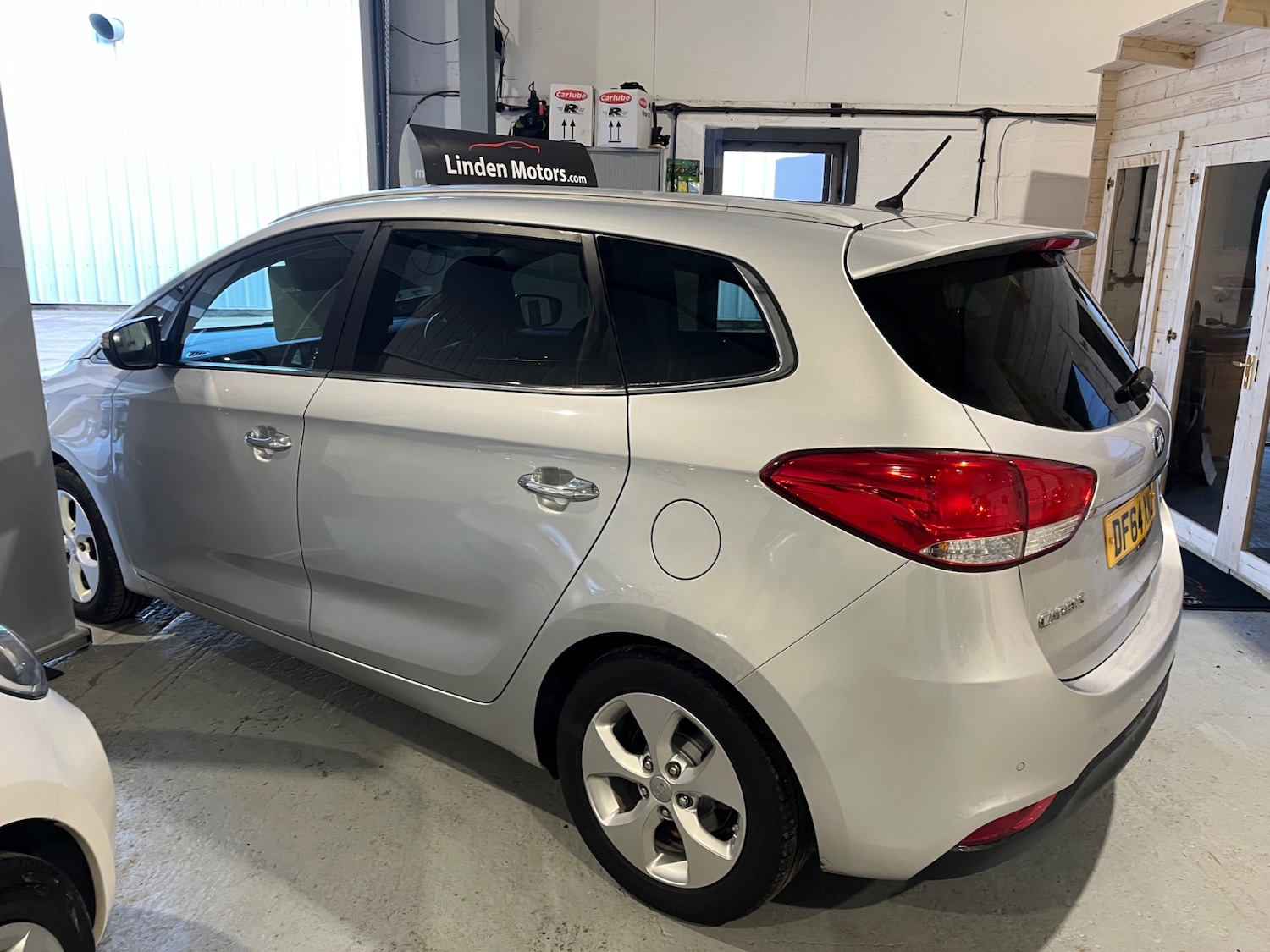 Used Kia Carens 2015 for sale - 77013824: Photo 8