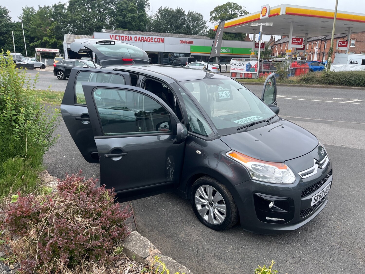 Vehicle 14