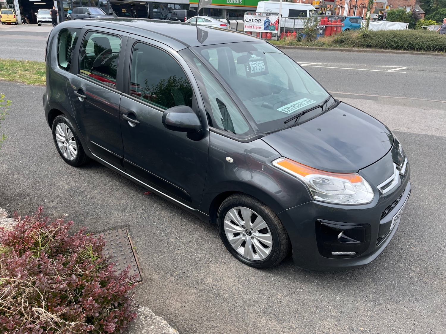 Vehicle 4