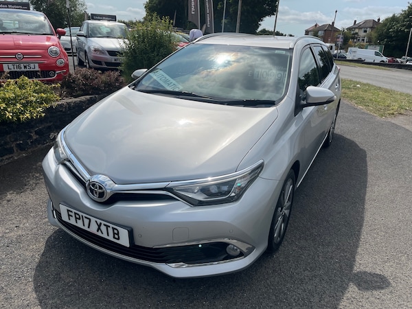 Used Toyota Auris 2017 for sale - 75500338: Photo 1