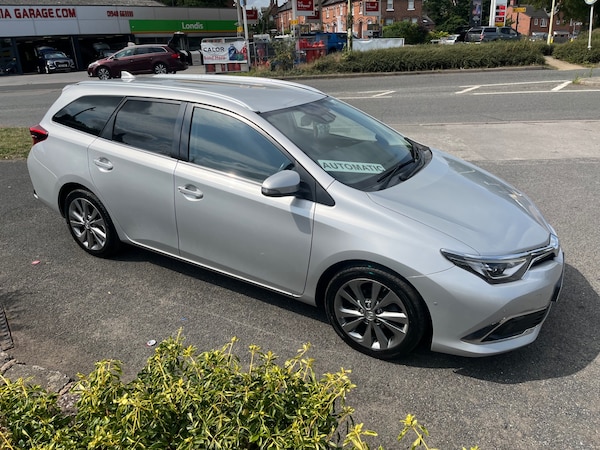 Used Toyota Auris 2017 for sale - 75500338: Photo 4