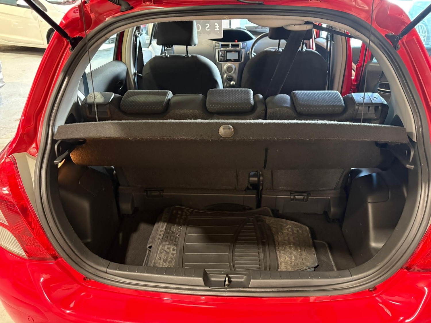 Used Toyota Yaris 2011 for sale - 77851110: Photo 14