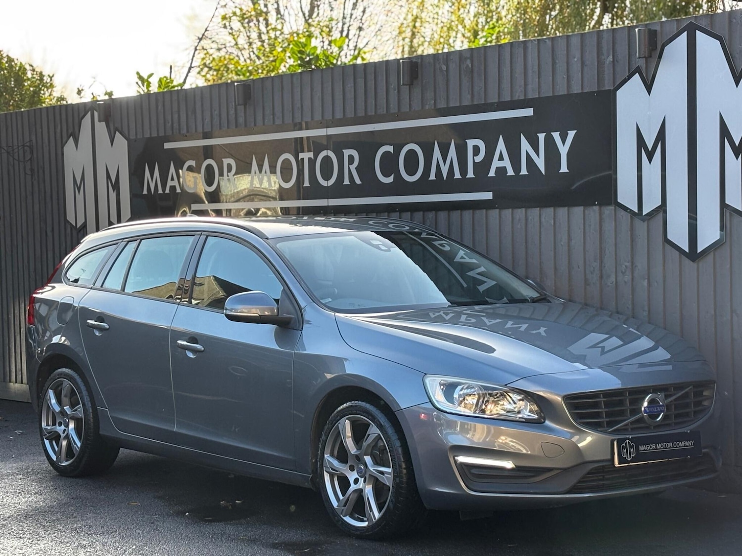 Used Volvo V60 2016 for sale - 76742402: Photo 1