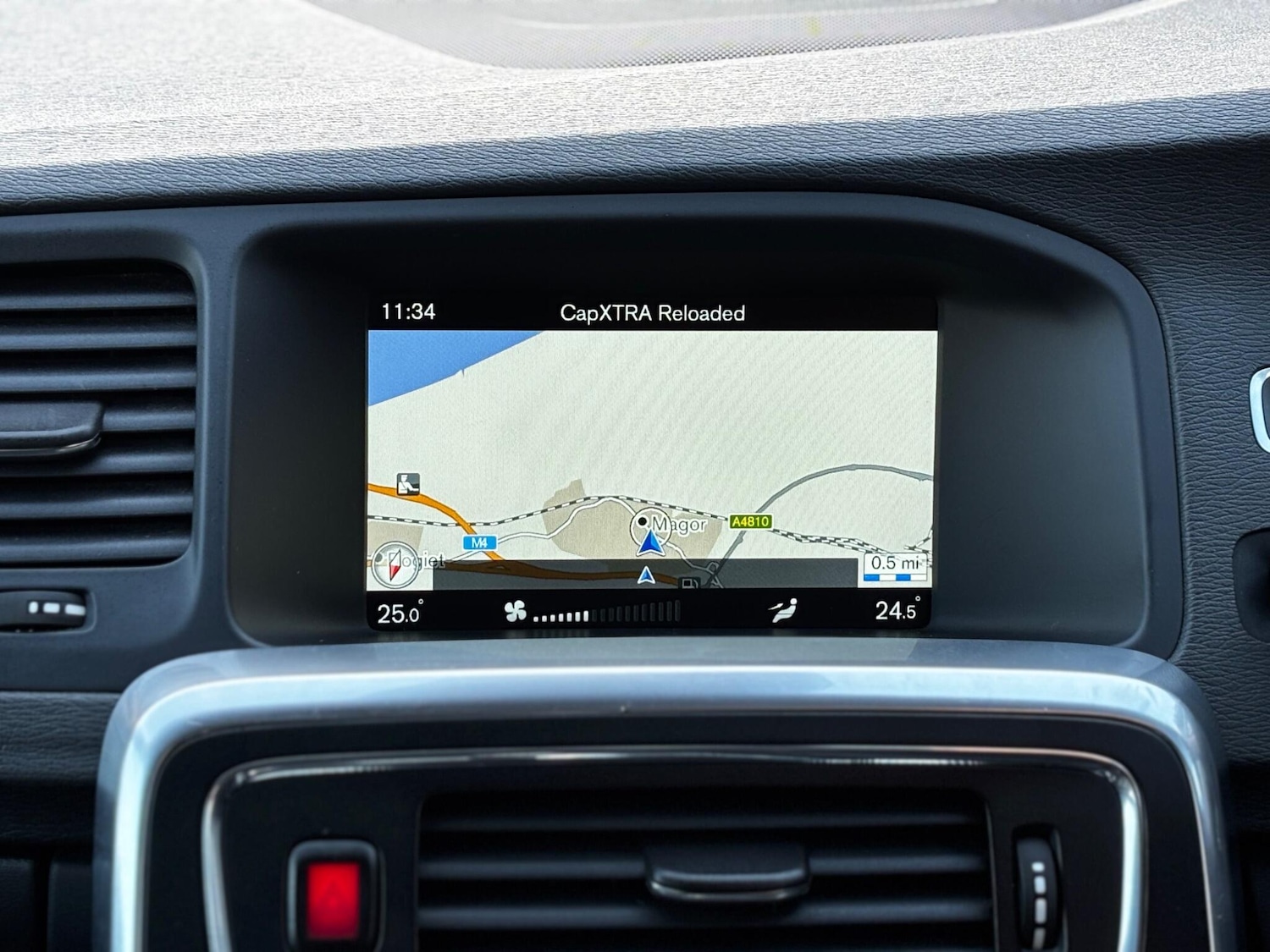 Used Volvo V60 2016 for sale - 76742402: Photo 10