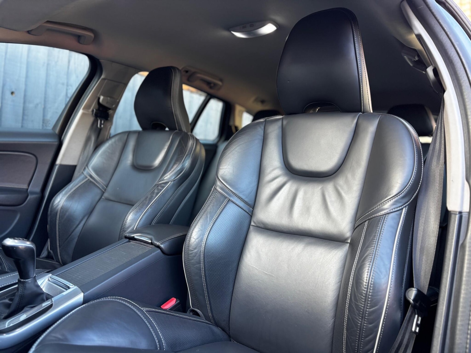 Used Volvo V60 2016 for sale - 76742402: Photo 18