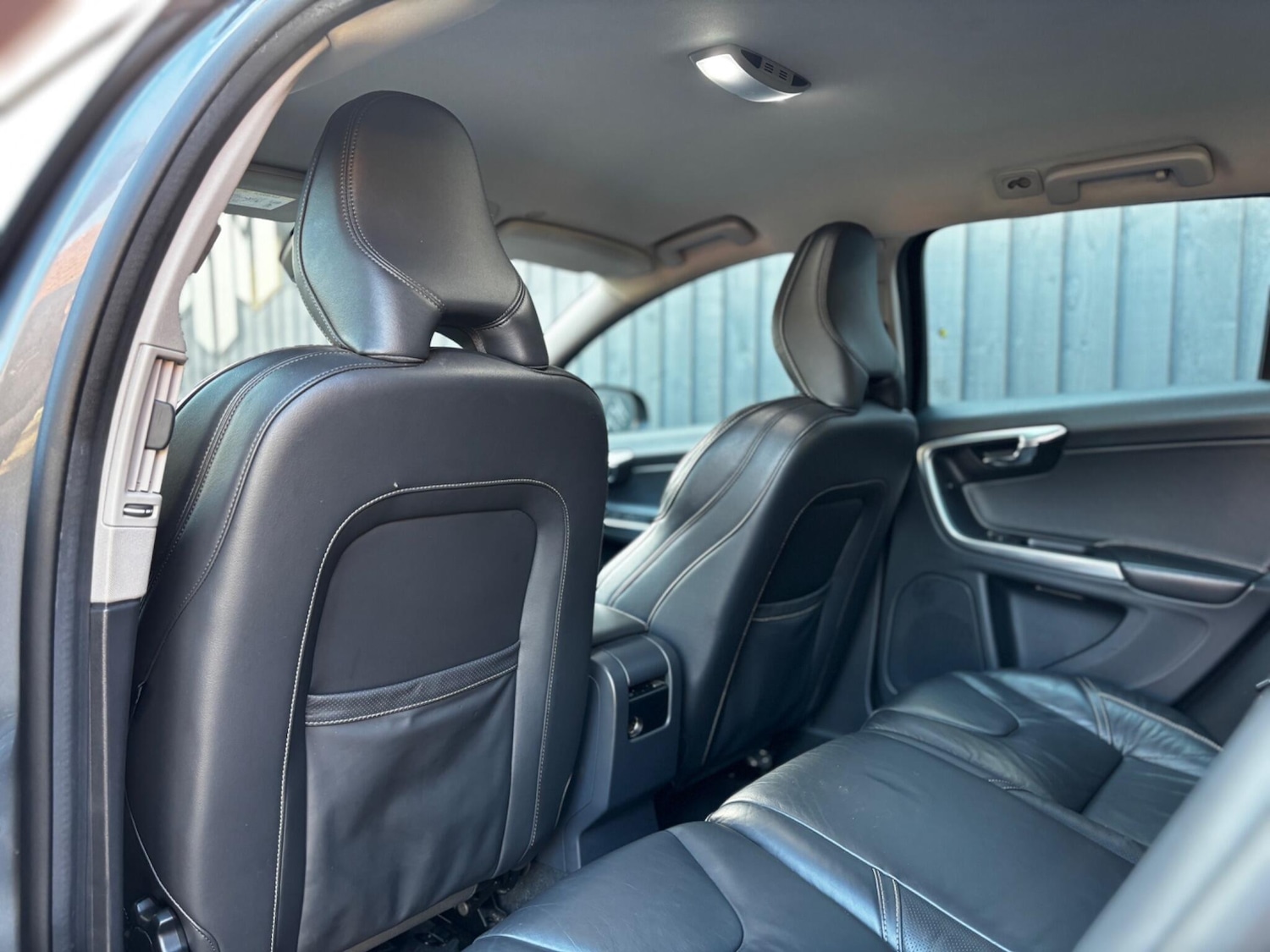 Used Volvo V60 2016 for sale - 76742402: Photo 20