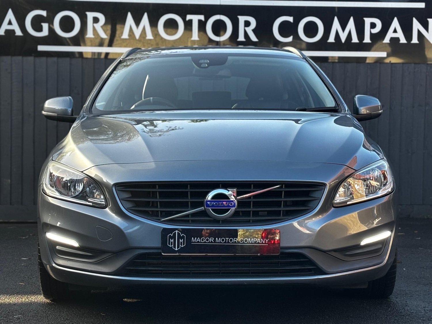 Used Volvo V60 2016 for sale - 76742402: Photo 3