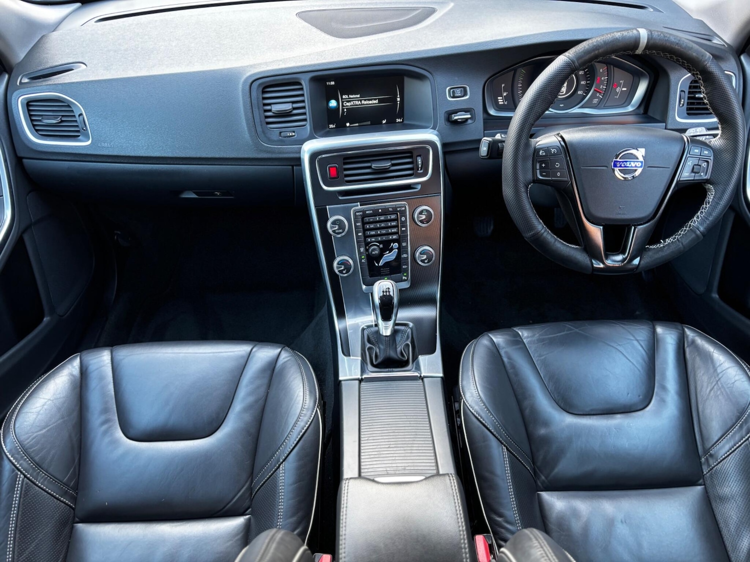 Used Volvo V60 2016 for sale - 76742402: Photo 7