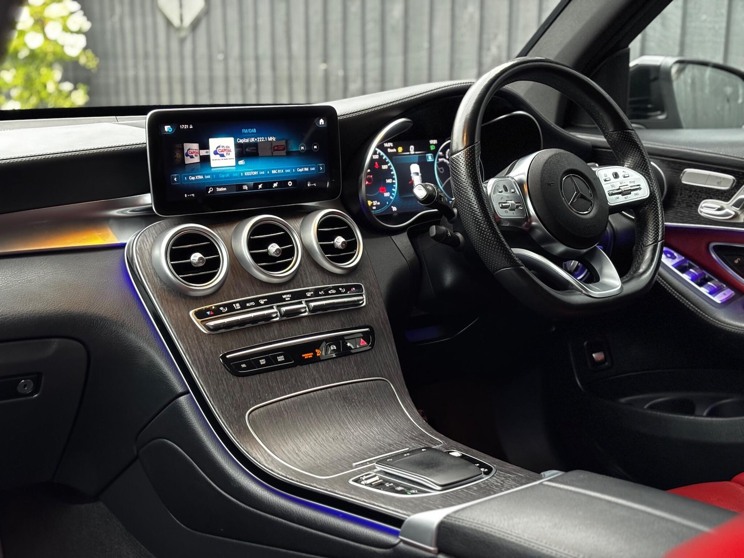 Used Mercedes-Benz GLC 2021 for sale - 76227788: Photo 6