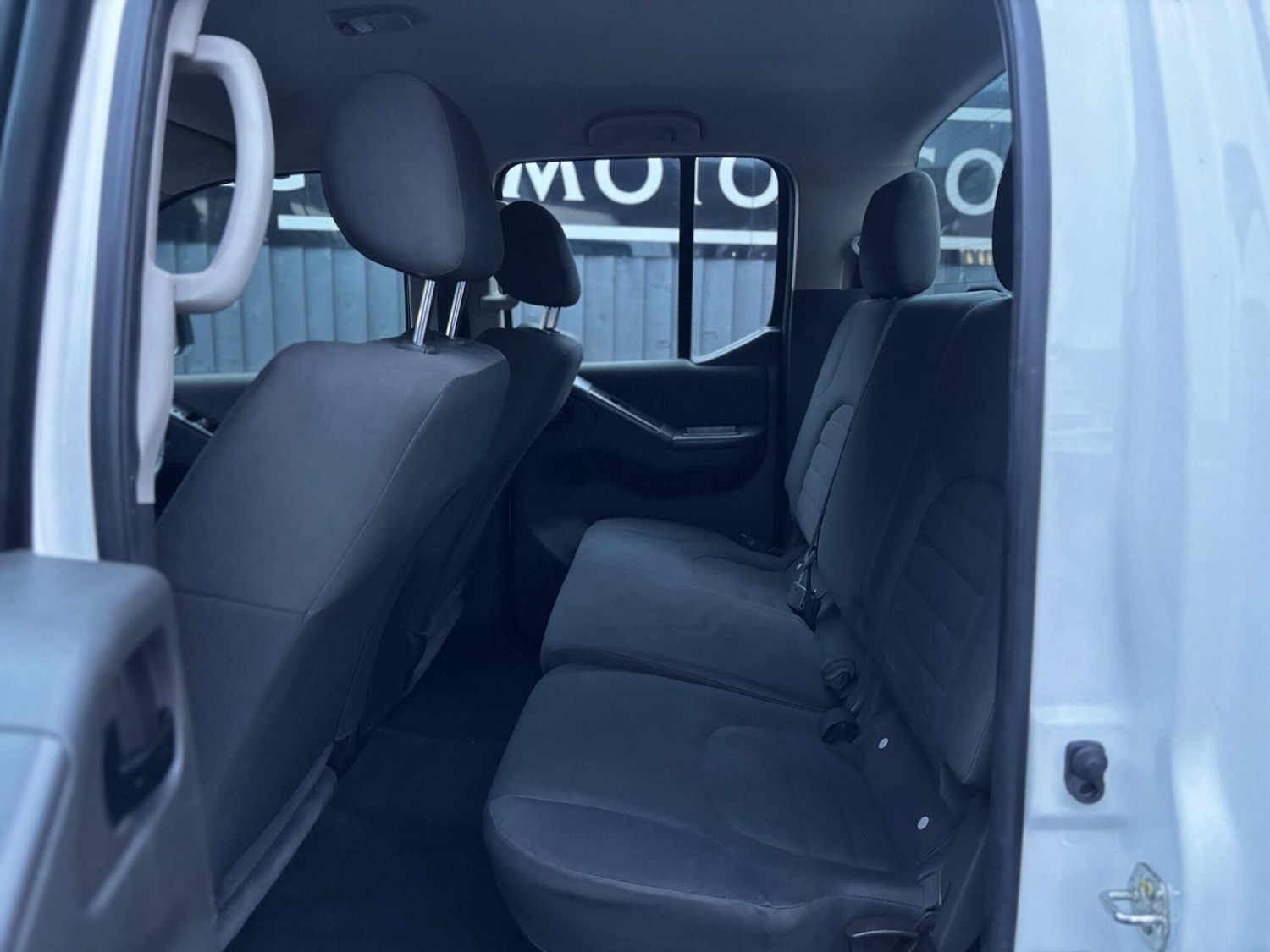 Used Nissan Navara 2015 for sale - 76850225: Photo 8