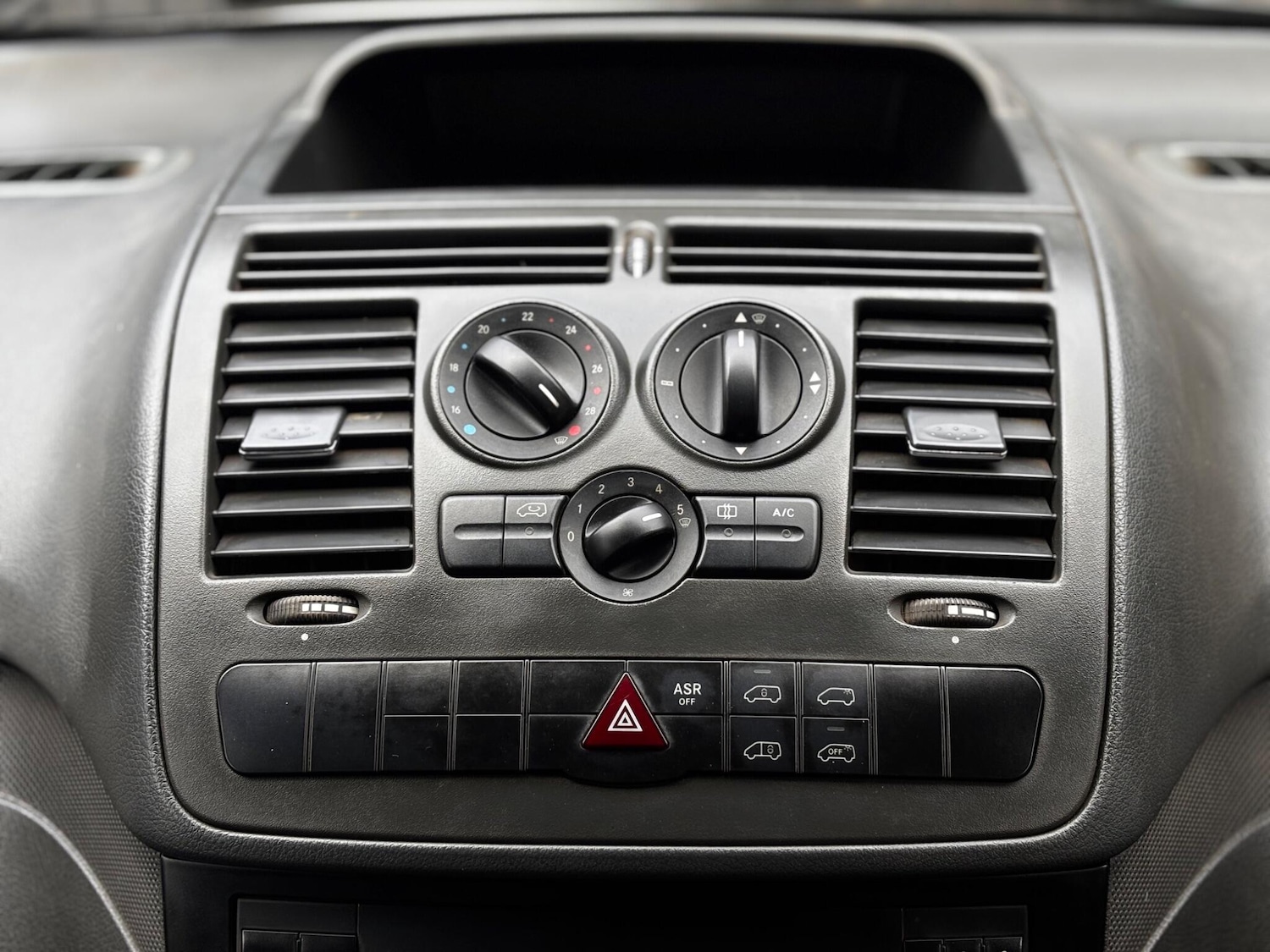 Used Mercedes-Benz Vito for sale - 77537829: Photo 7