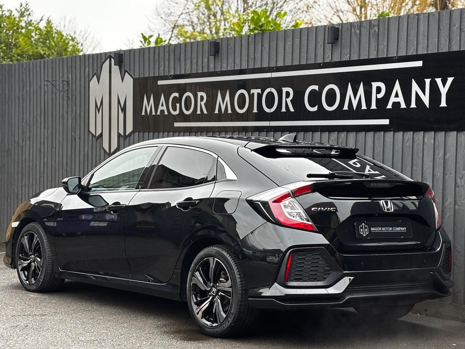 Used Honda Civic 2017 for sale - 77331130: Photo 4