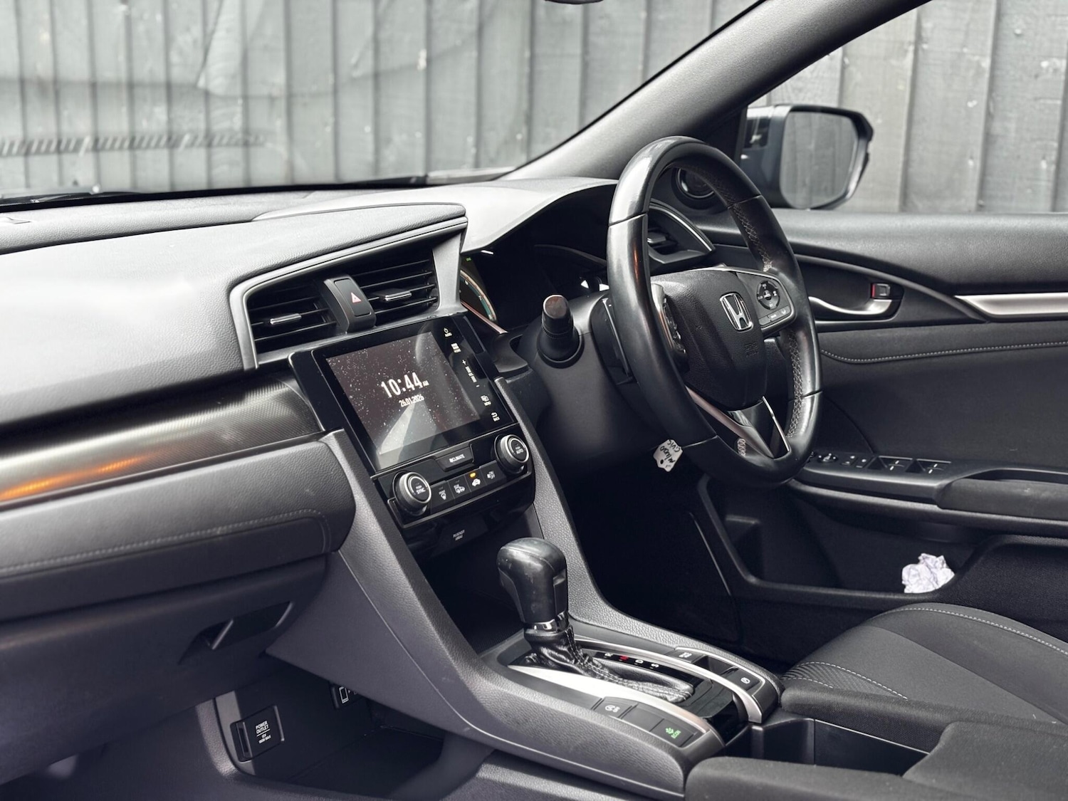 Used Honda Civic 2017 for sale - 77331130: Photo 6