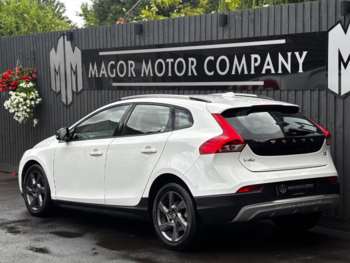 Used Volvo V40 Cross Country 2015 for sale - 75459156: Photo