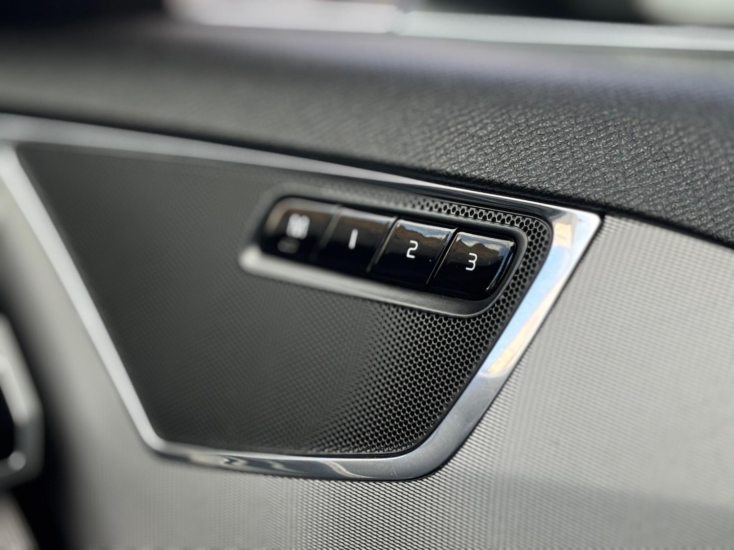 Used Volvo XC90 2016 for sale - 77892956: Photo 15