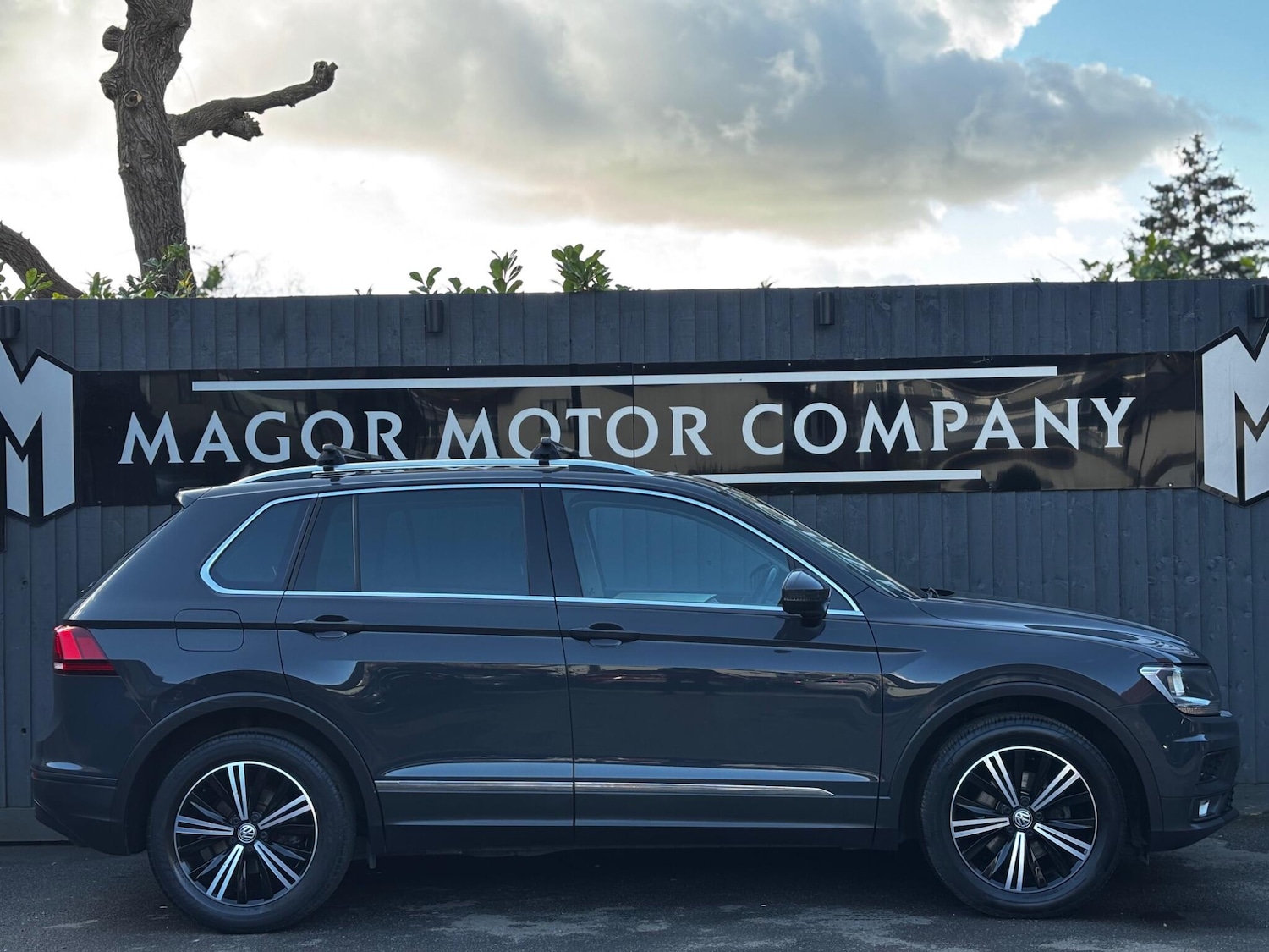 Used Volkswagen Tiguan for sale - 77705576: Photo 2