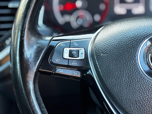 Used Volkswagen T-Roc 2018 for sale - 76188742: Photo 11
