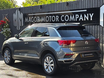 Used Volkswagen T-Roc 2018 for sale - 76188742: Photo 4