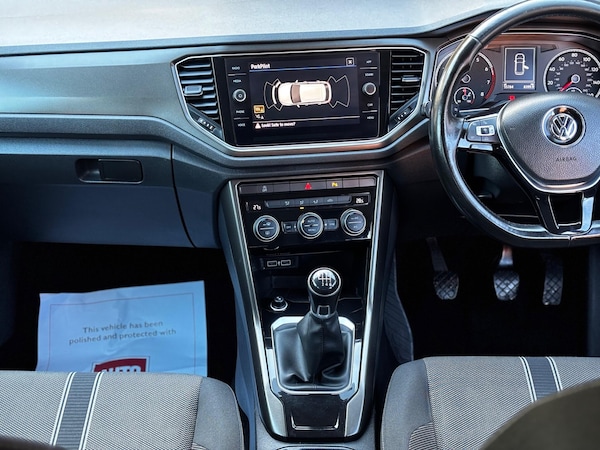 Used Volkswagen T-Roc 2018 for sale - 76188742: Photo 8