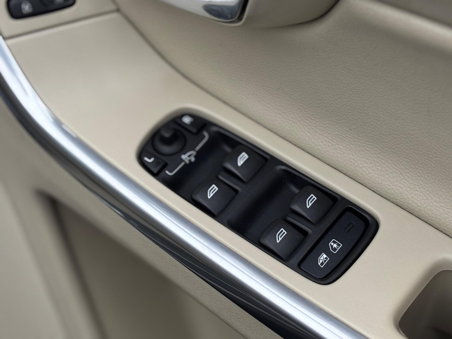 Used Volvo XC60 for sale - 78214321: Photo 18