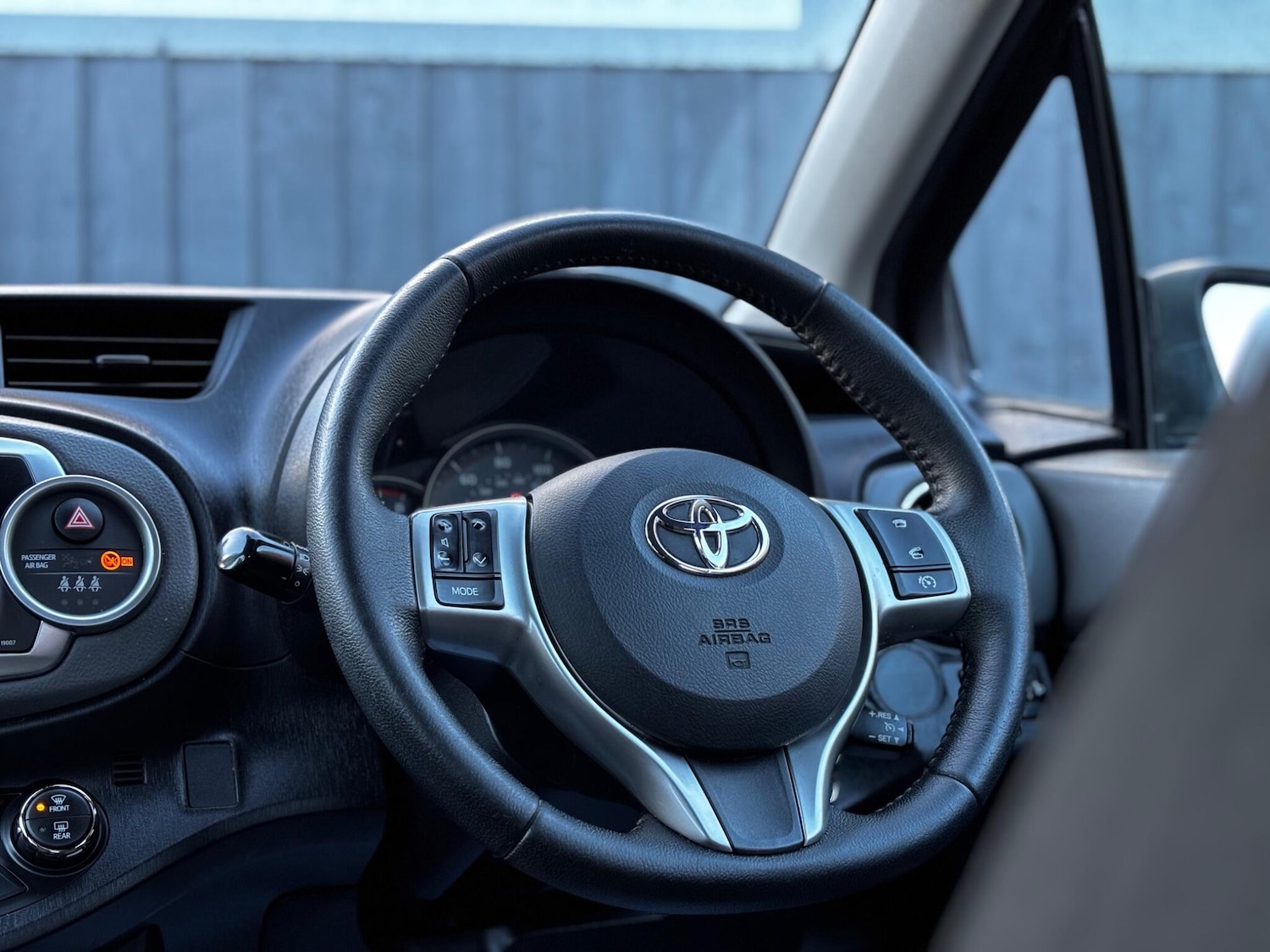 Used Toyota Yaris 2014 for sale - 77091306: Photo 9