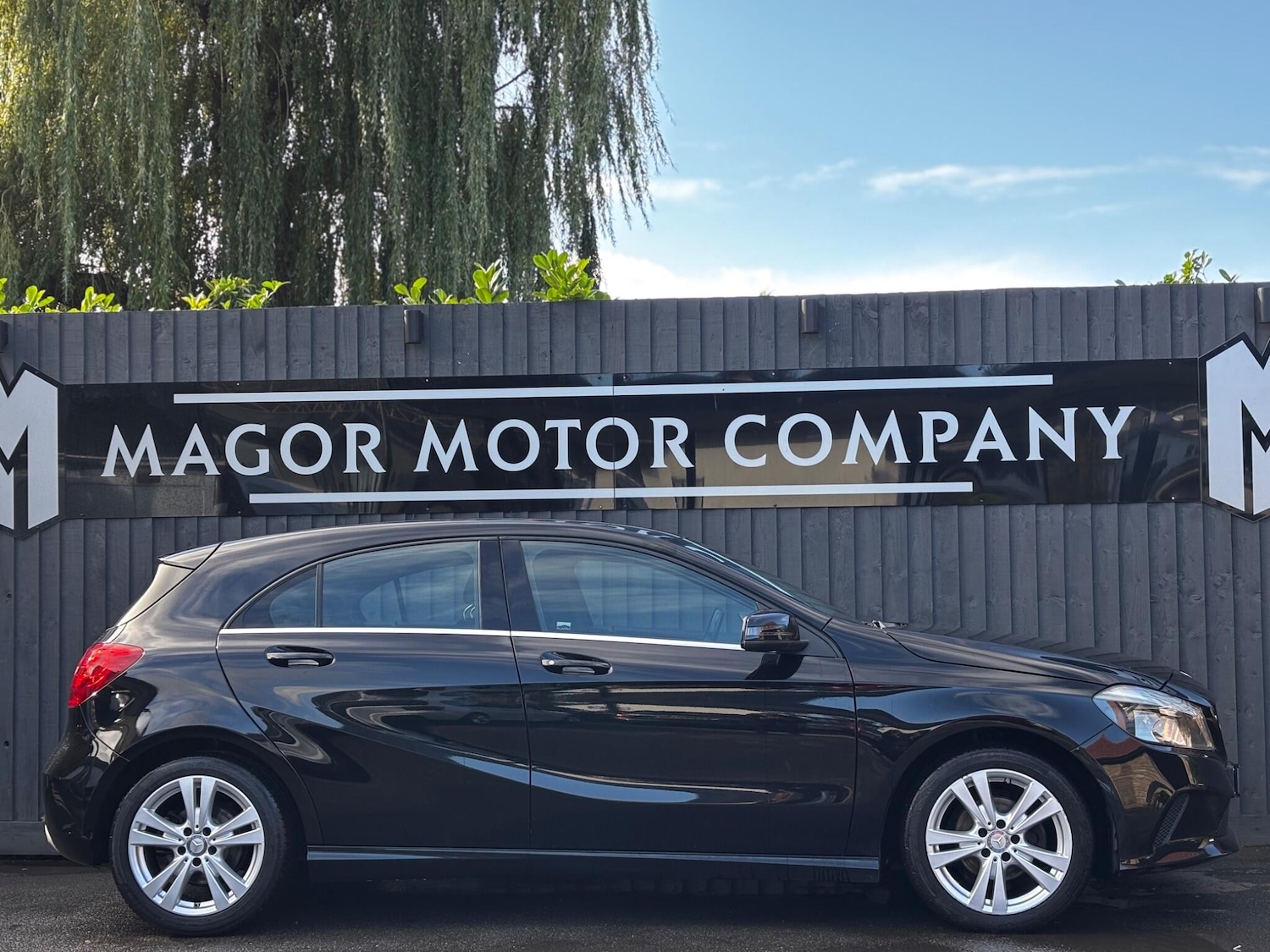 Used Mercedes-Benz A-Class 2017 for sale - 76370214: Photo 2