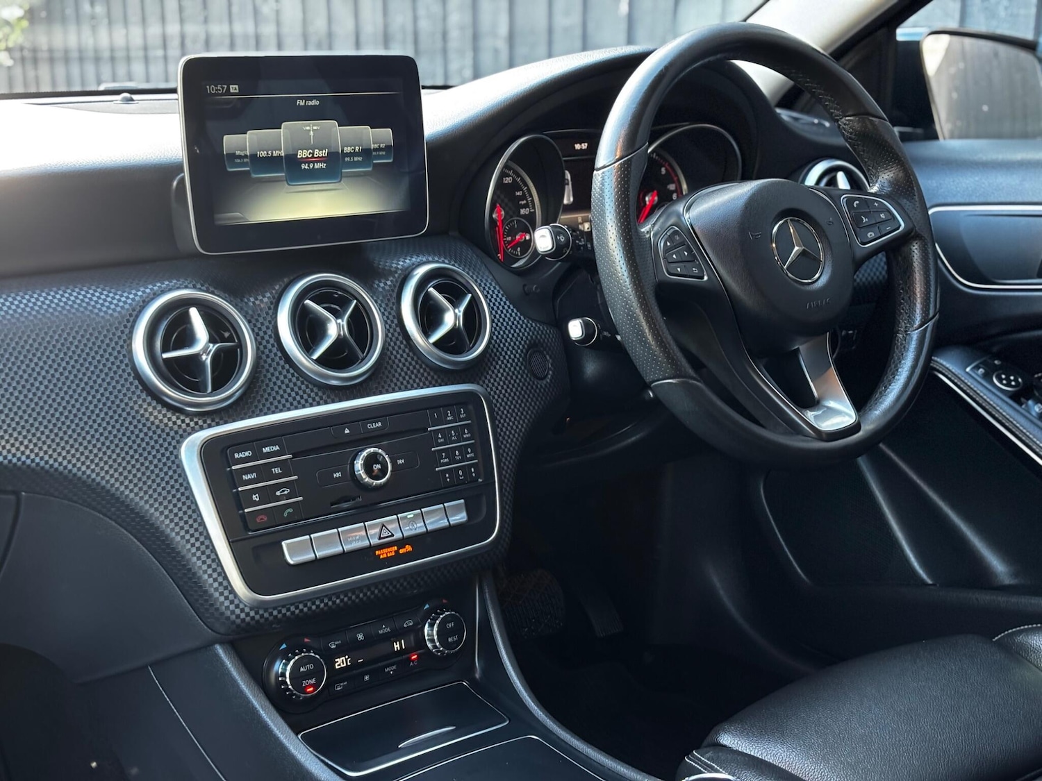 Used Mercedes-Benz A-Class 2017 for sale - 76370214: Photo 6