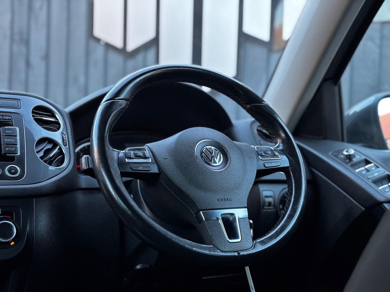 Used Volkswagen Tiguan 2014 for sale - 76714454: Photo 11