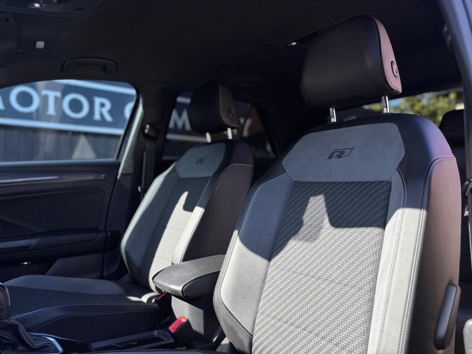 Used Volkswagen T-Roc for sale - 77940625: Photo 13