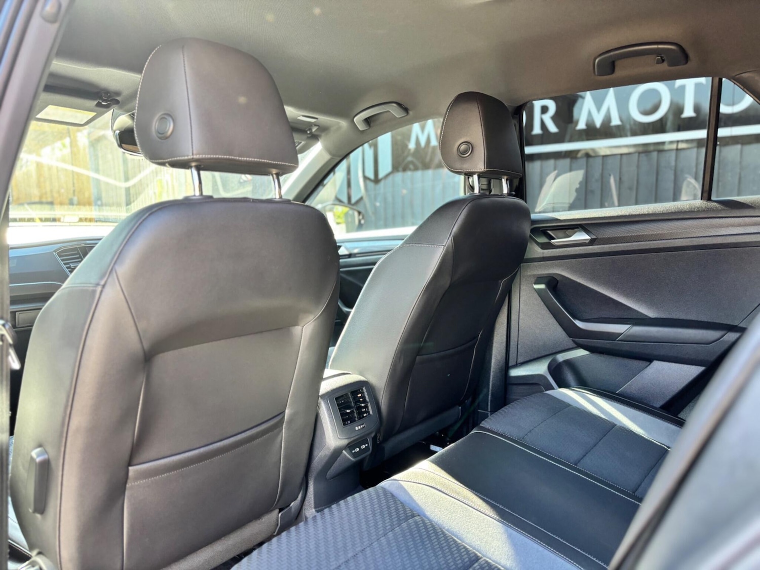 Used Volkswagen T-Roc for sale - 77940625: Photo 16