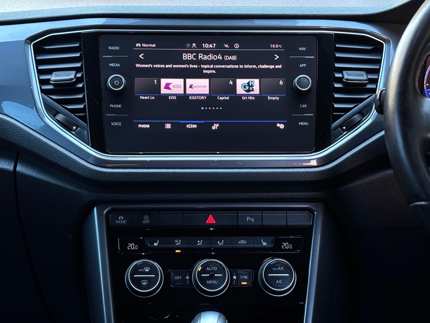 Used Volkswagen T-Roc for sale - 77940625: Photo 9