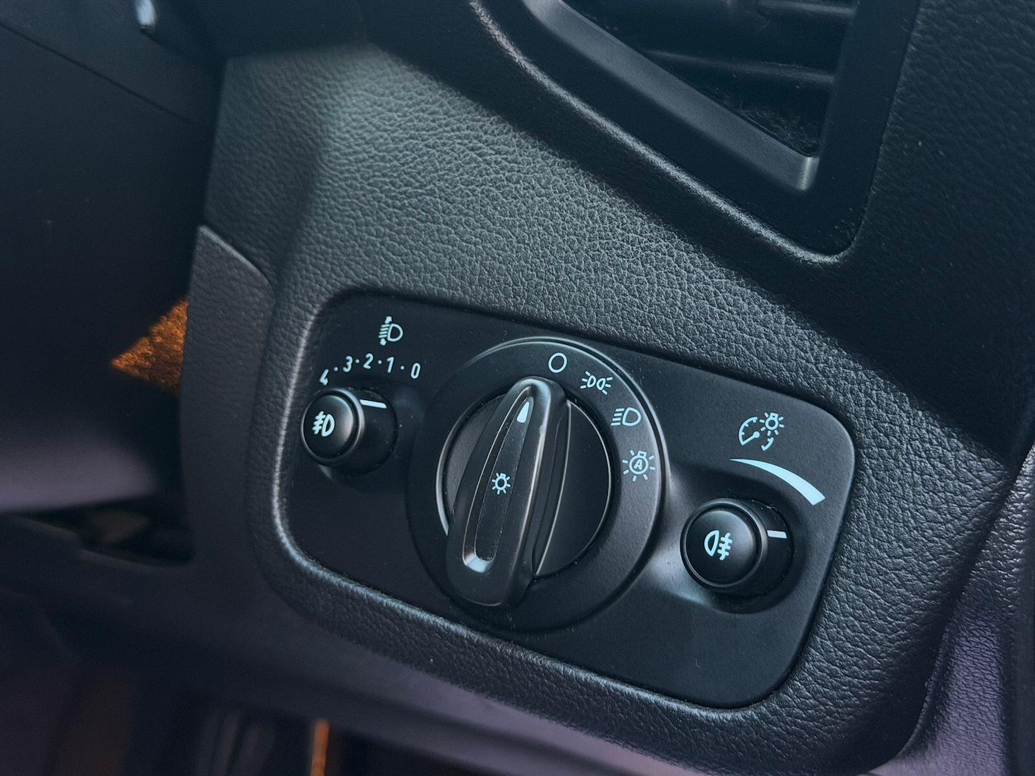 Used Ford Kuga 2016 for sale - 76371322: Photo 14