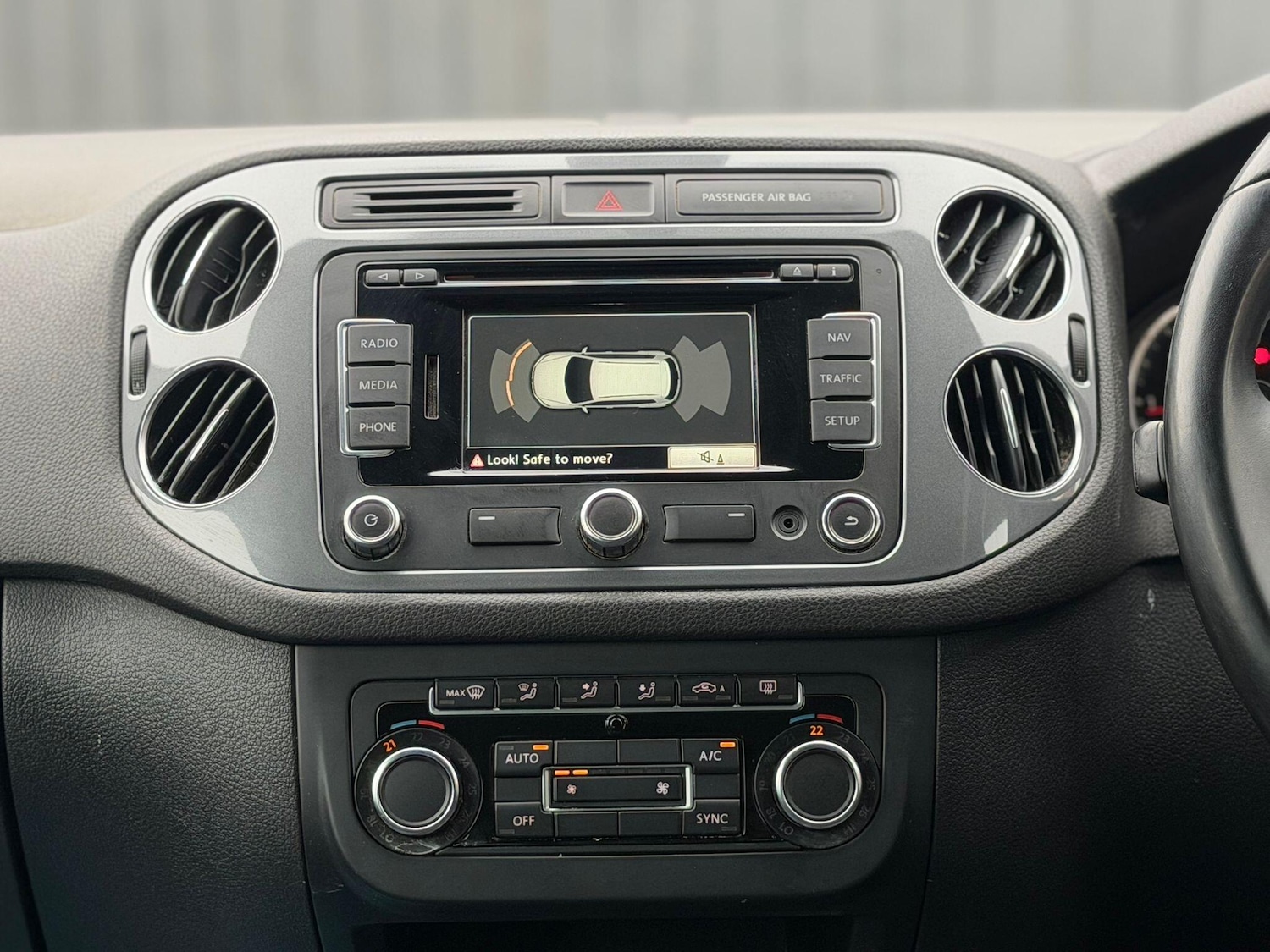 Used Volkswagen Tiguan for sale - 78214562: Photo 9