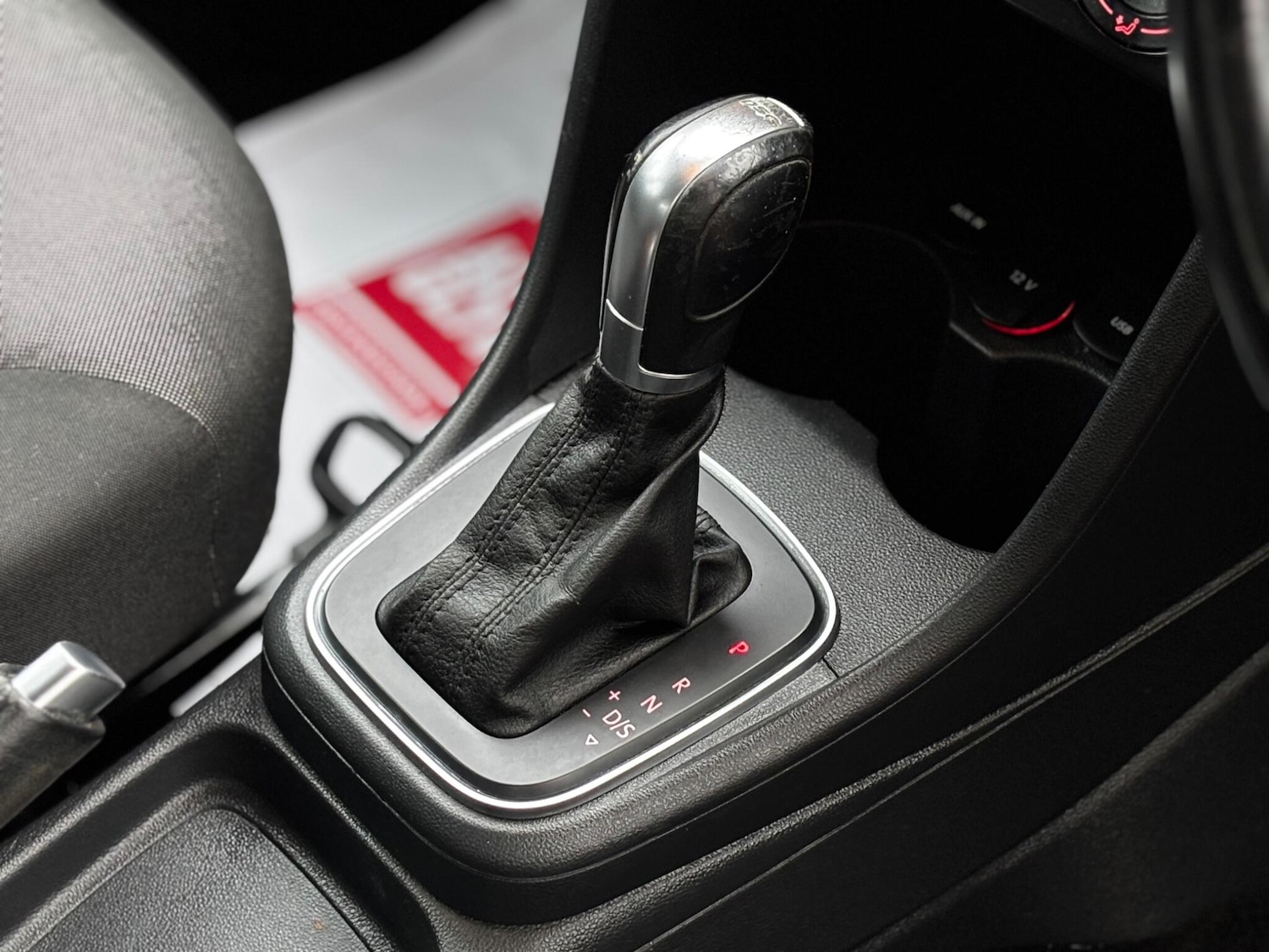 Used Volkswagen Polo 2015 for sale - 76849700: Photo 10