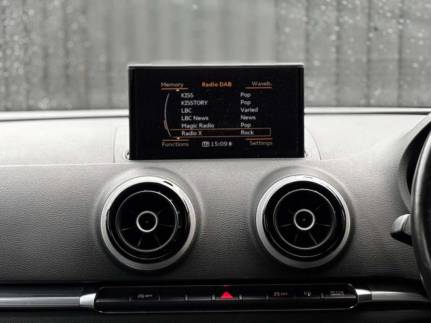 Used Audi A3 2015 for sale - 77344271: Photo 10